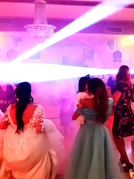 Animatrici professioniste che gestiscono bambini ai matrimoni in Marche e Abruzzo