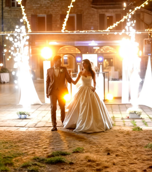 Fontane di scintille fredde usate come effetto speciale in matrimoni, concerti ed eventi